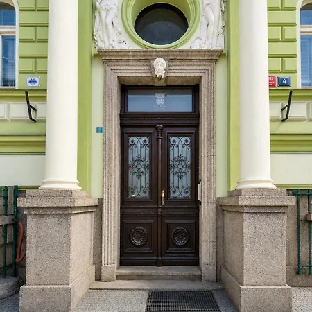 4 Station Apt, Smart Tv 28m2 Apartment